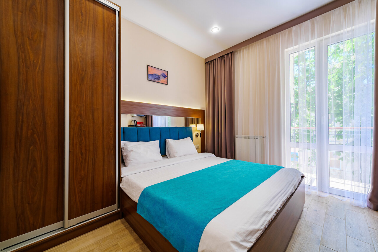 Гостиница Южный берег Алушта